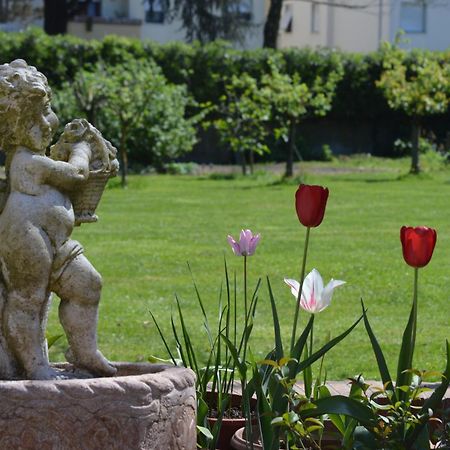 Villa Camilla - Tiny - Exclusive Pool Лукка Экстерьер фото
